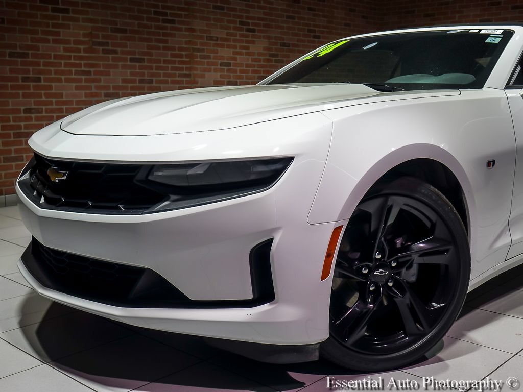 Used 2024 Chevrolet Camaro LT RWD image 3