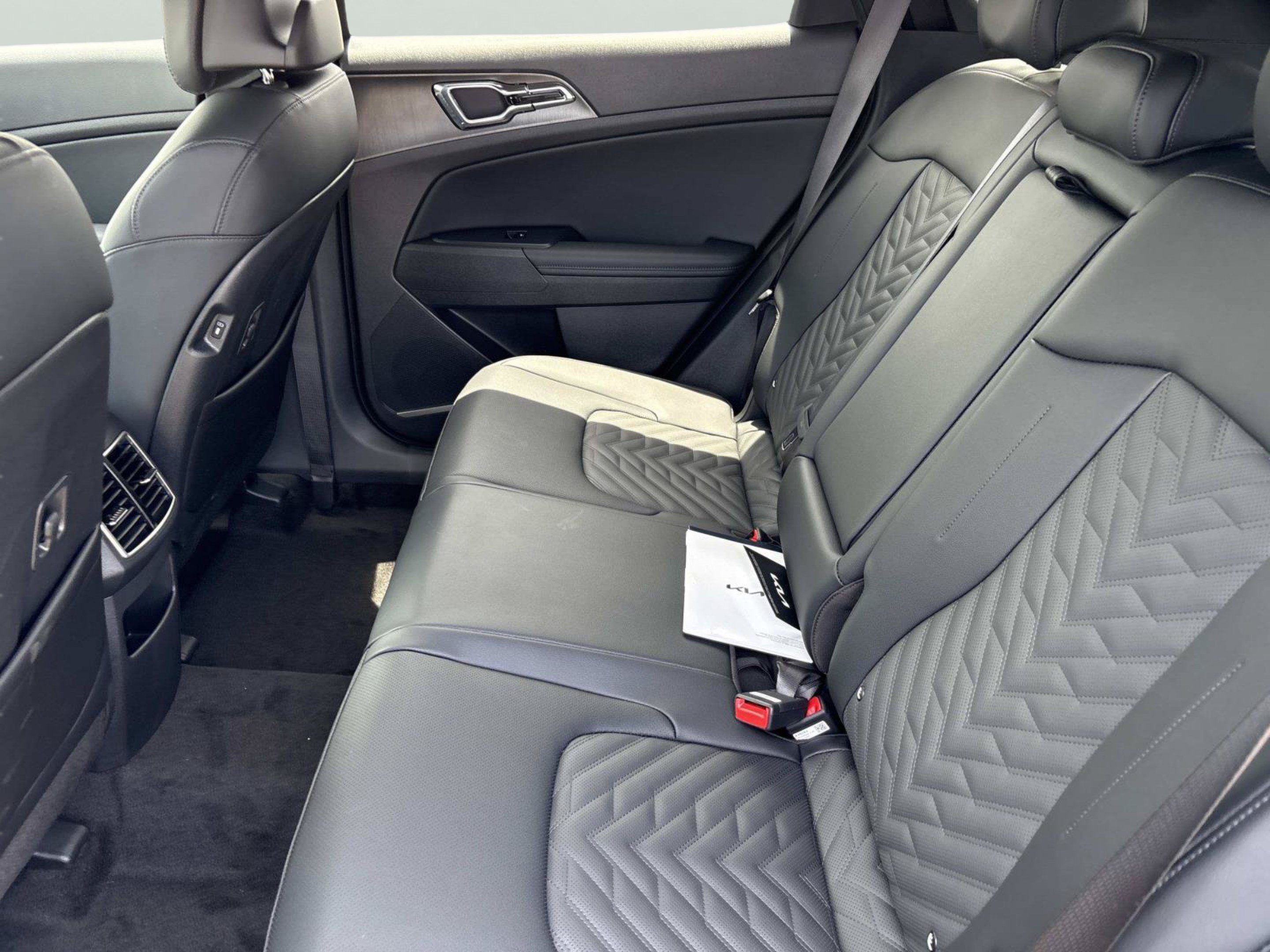 New 2027 Kia Sportage X-Line AWD/4WD image 14