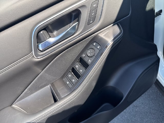 New 2026 Nissan Rogue Platinum AWD/4WD image 11