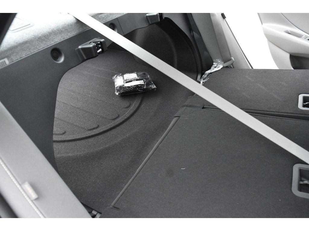 New 2025 Hyundai Elantra SEL image 37