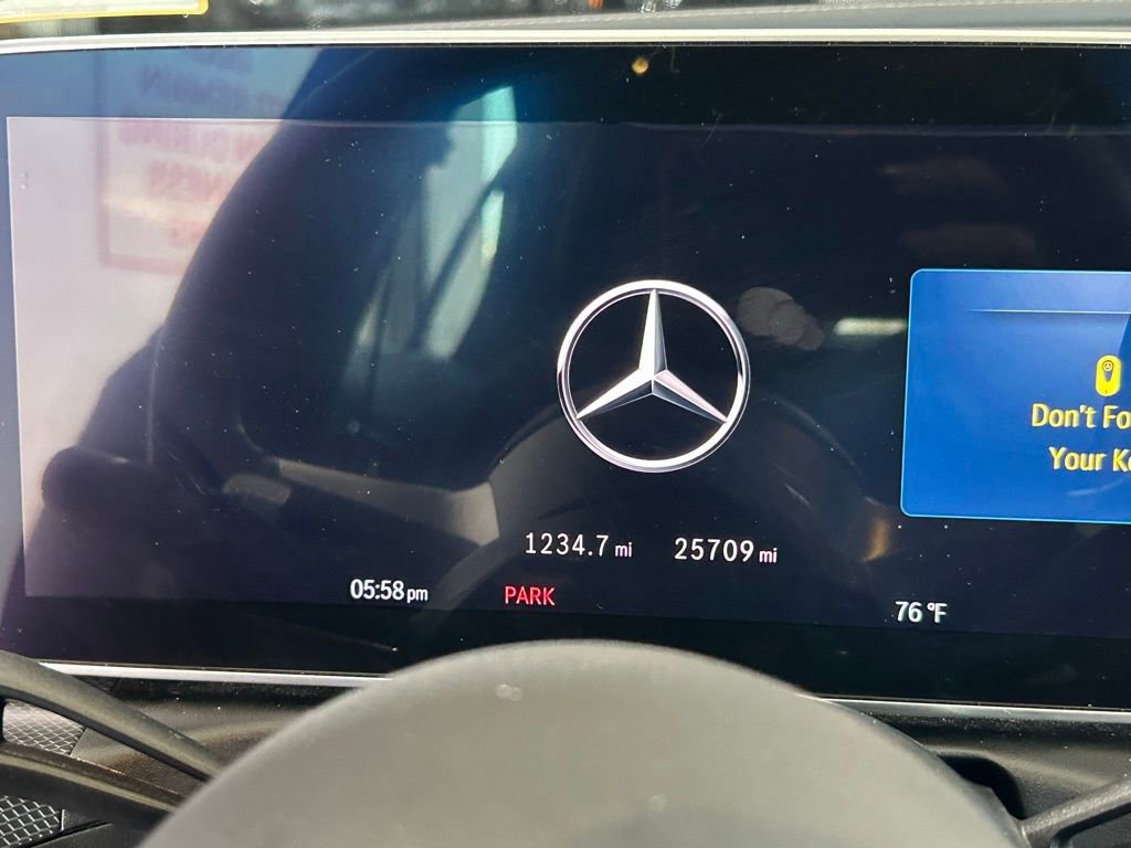 Used 2025 Mercedes-Benz C 300 4MATIC Sedan image 17