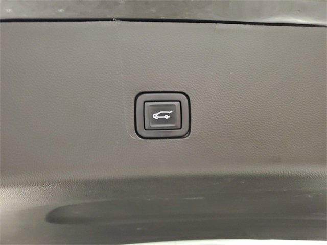 Used 2022 Chevrolet Traverse RS image 8