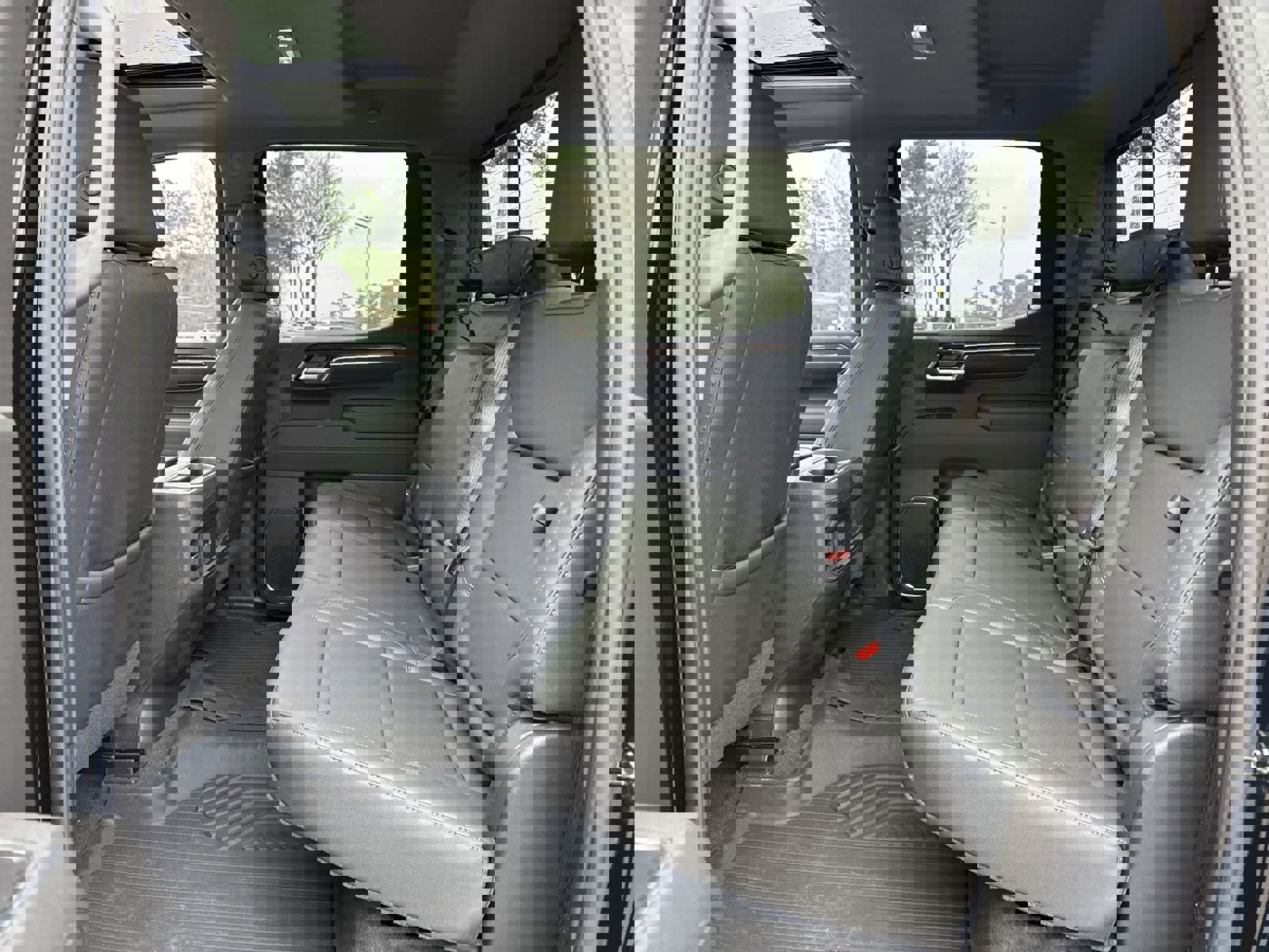 Used 2026 Chevrolet Silverado 1500 LT Trail Boss w/ LT Trail Boss Premium Package image 31