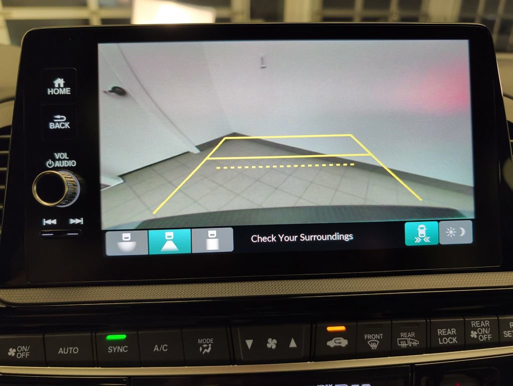 Used 2025 Honda Odyssey Sport-L image 36