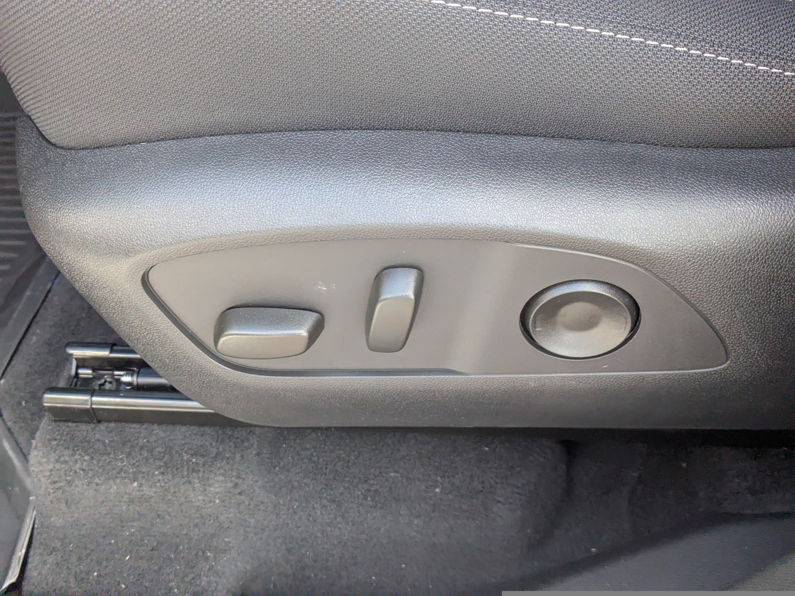 New 2026 Chevrolet Traverse LT w/ LPO, Floor Liner Package FWD image 17
