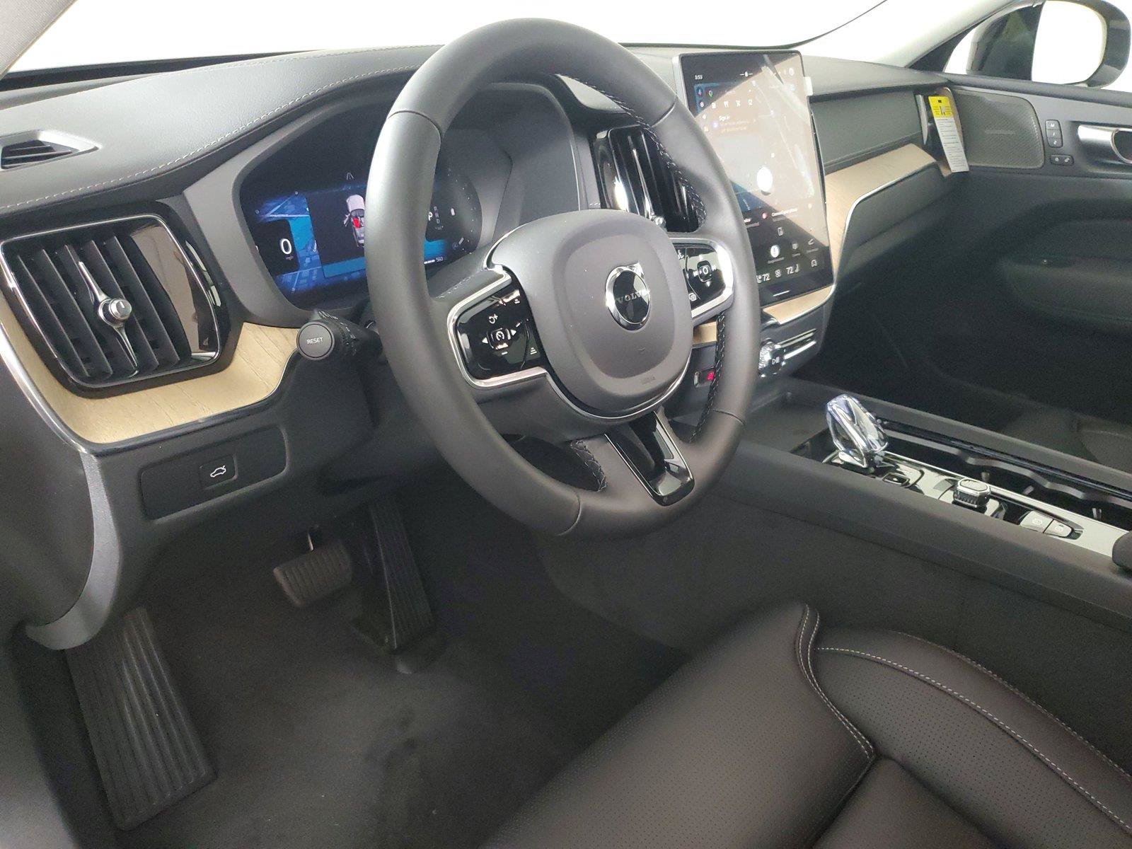 New 2027 Volvo XC60 B5 Ultra AWD/4WD image 24