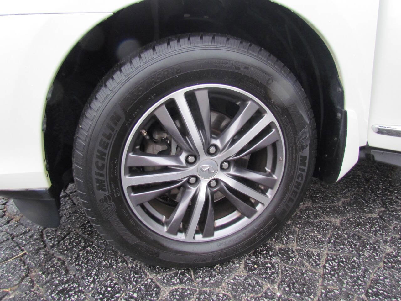 Used 2017 INFINITI QX60 Luxe image 26