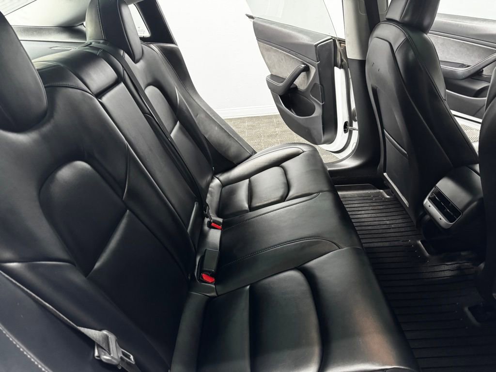 Used 2020 Tesla Model 3 Long Range image 45