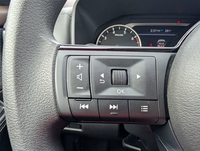 Used 2023 Nissan Rogue SV image 19