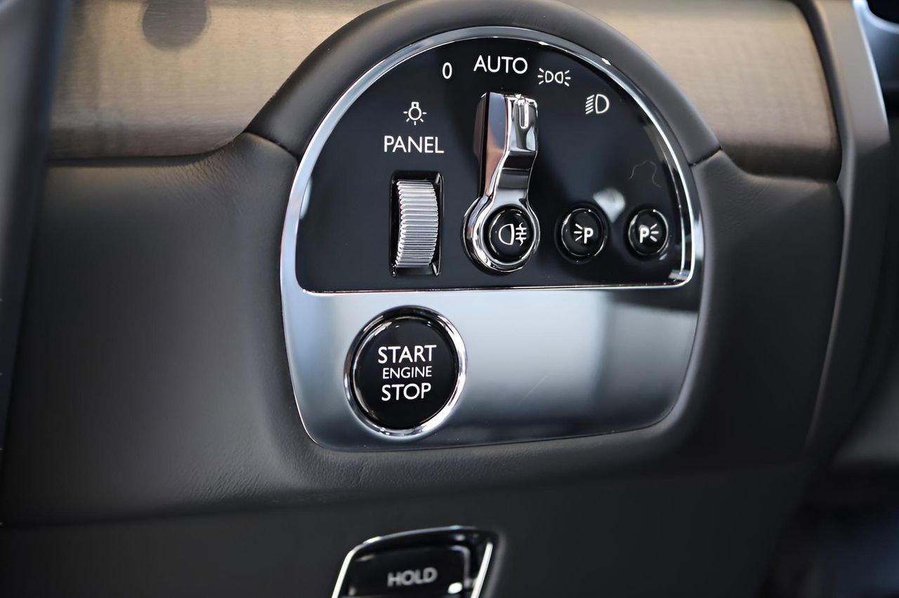 New 2025 Rolls-Royce Spectre AWD/4WD image 27