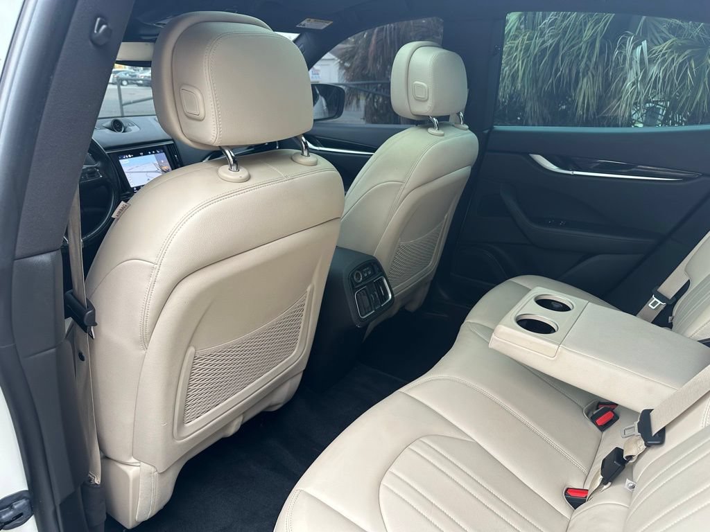 Used 2022 Maserati Levante GT AWD/4WD image 37
