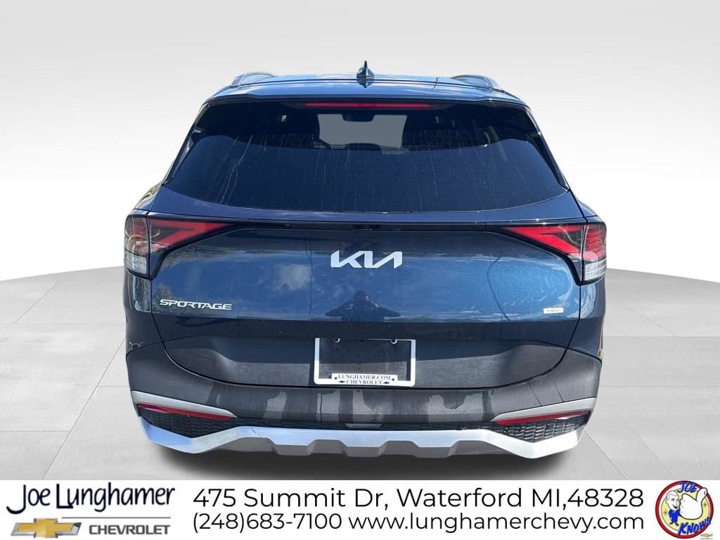Used 2024 Kia Sportage EX AWD/4WD image 4