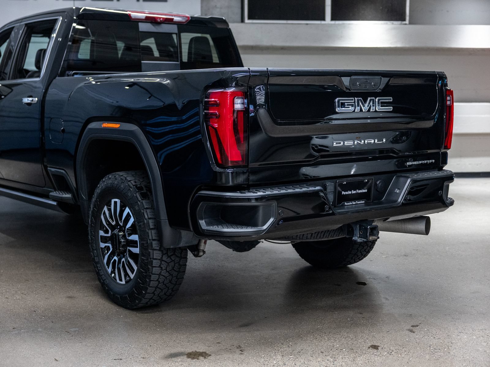Used 2024 GMC Sierra 2500 Denali Ultimate w/ Max Trailering Package AWD/4WD image 24