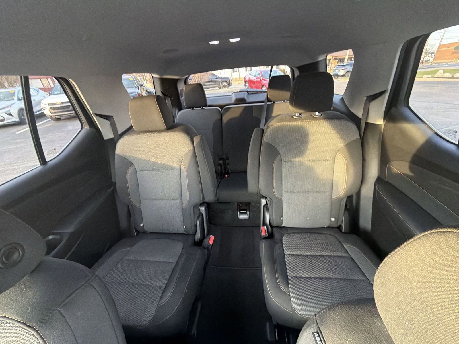 Used 2021 Chevrolet Traverse LT image 23