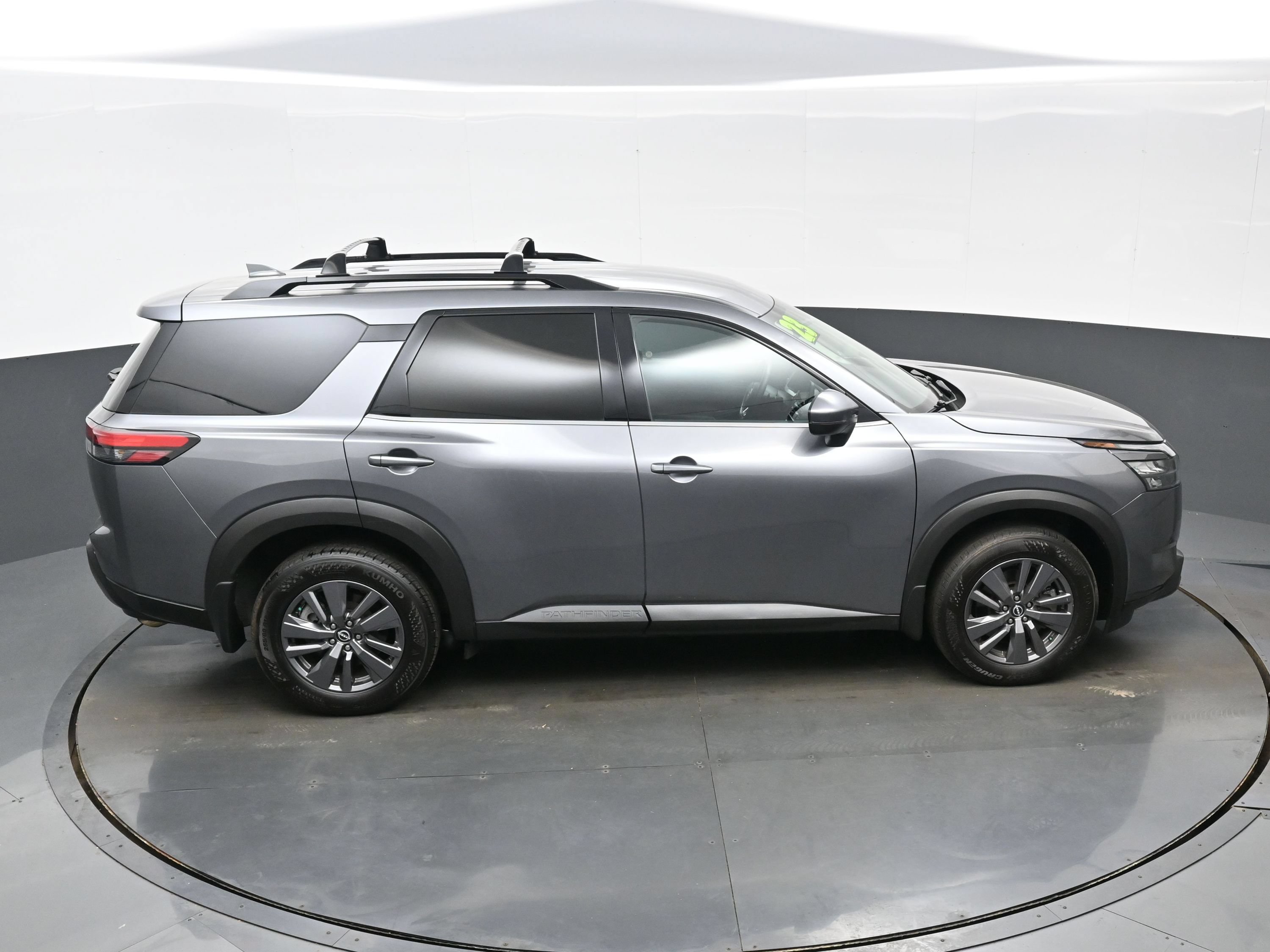 Used 2023 Nissan Pathfinder SV AWD/4WD image 40