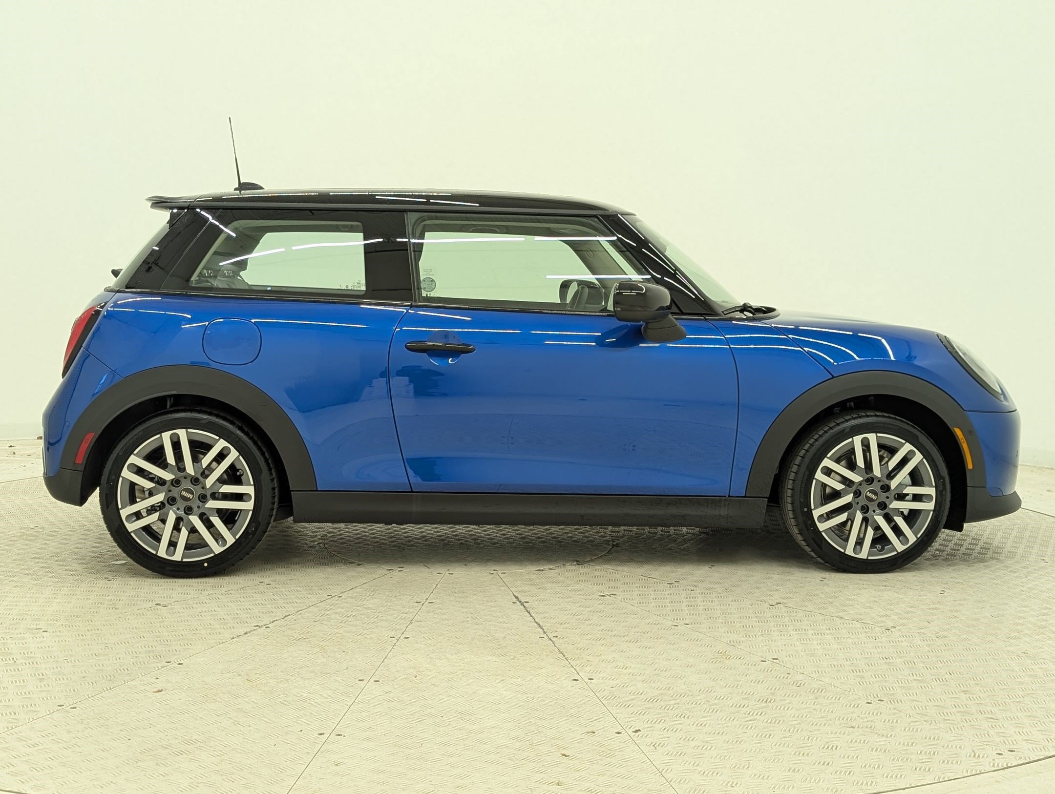 New 2026 MINI Cooper S image 8