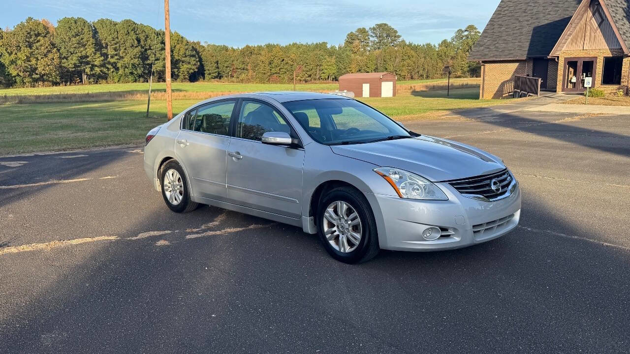 Used 2011 Nissan Altima 2.5 SL w/ 2.5SL Pkg image 2