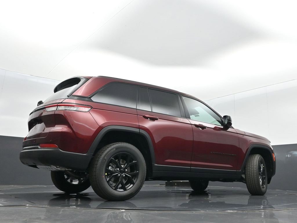 New 2025 Jeep Grand Cherokee Altitude image 35