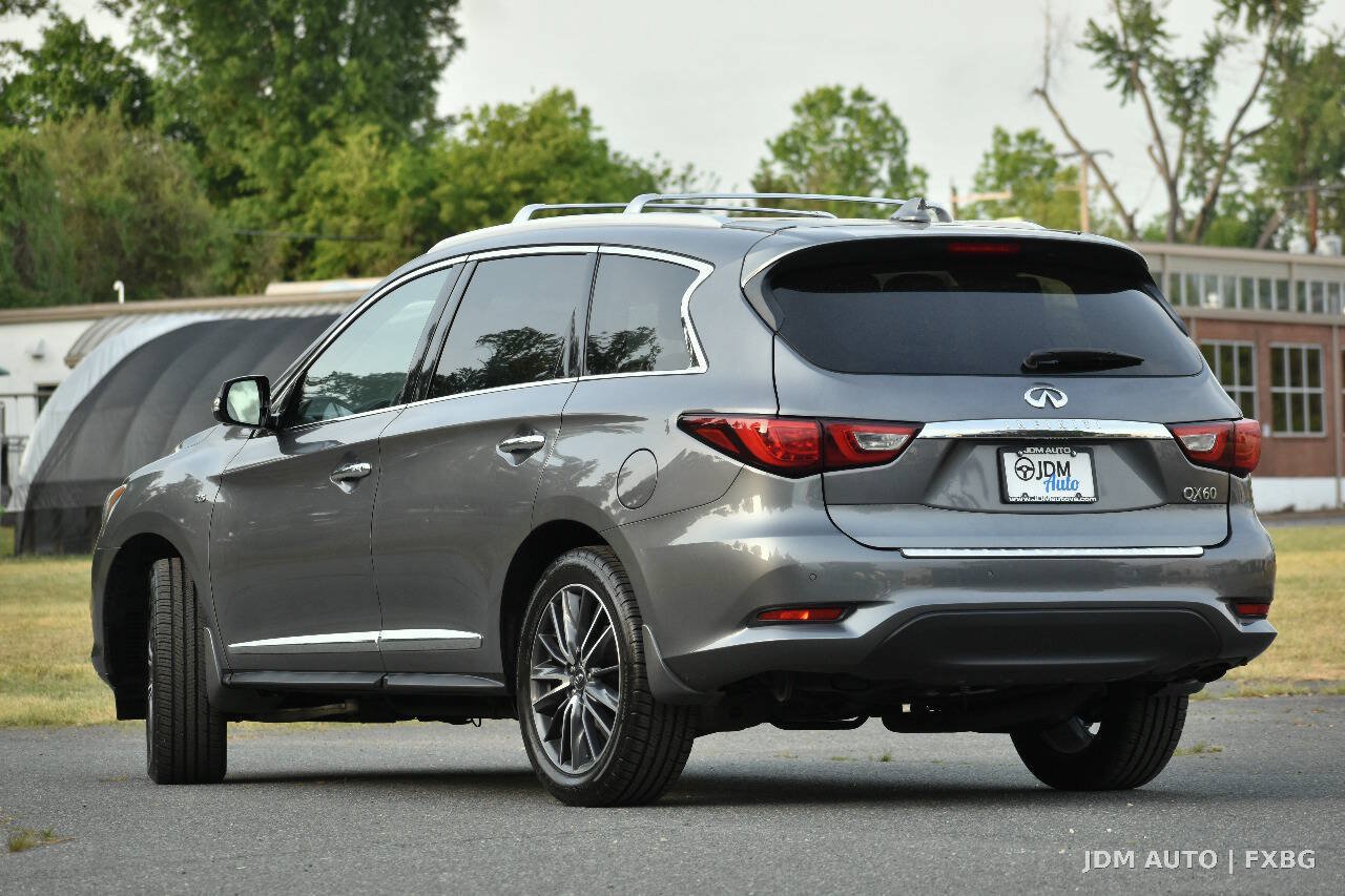 Used 2017 INFINITI QX60 Luxe w/ Deluxe Technology Package AWD/4WD image 7