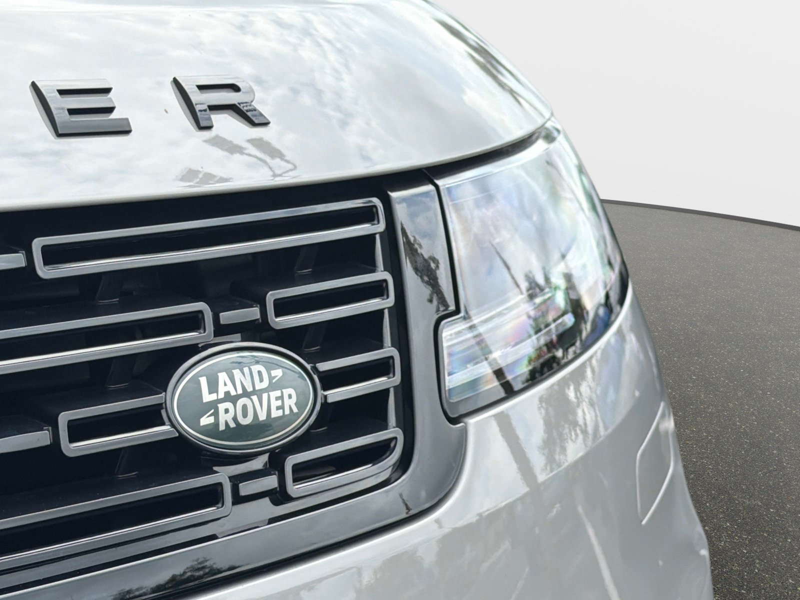 Used 2025 Land Rover Range Rover Sport Dynamic SE AWD/4WD image 10