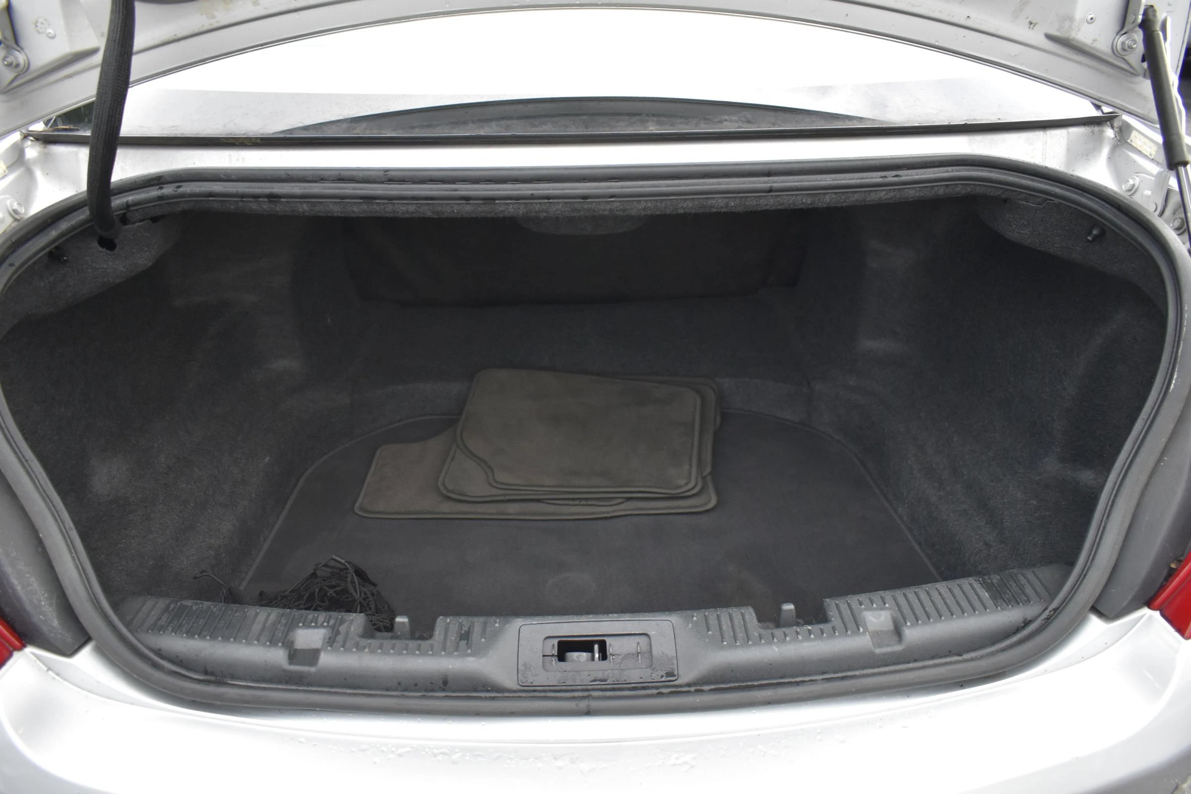 Used 2014 Lincoln MKS FWD image 13