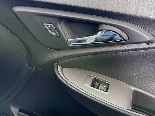 Used 2024 Chevrolet Malibu LT FWD image 39