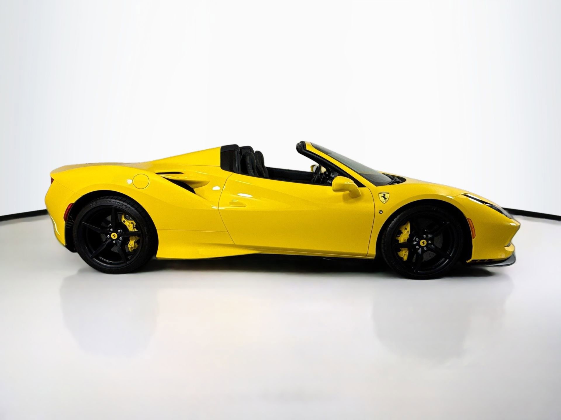 Certified 2021 Ferrari F8 Tributo image 8