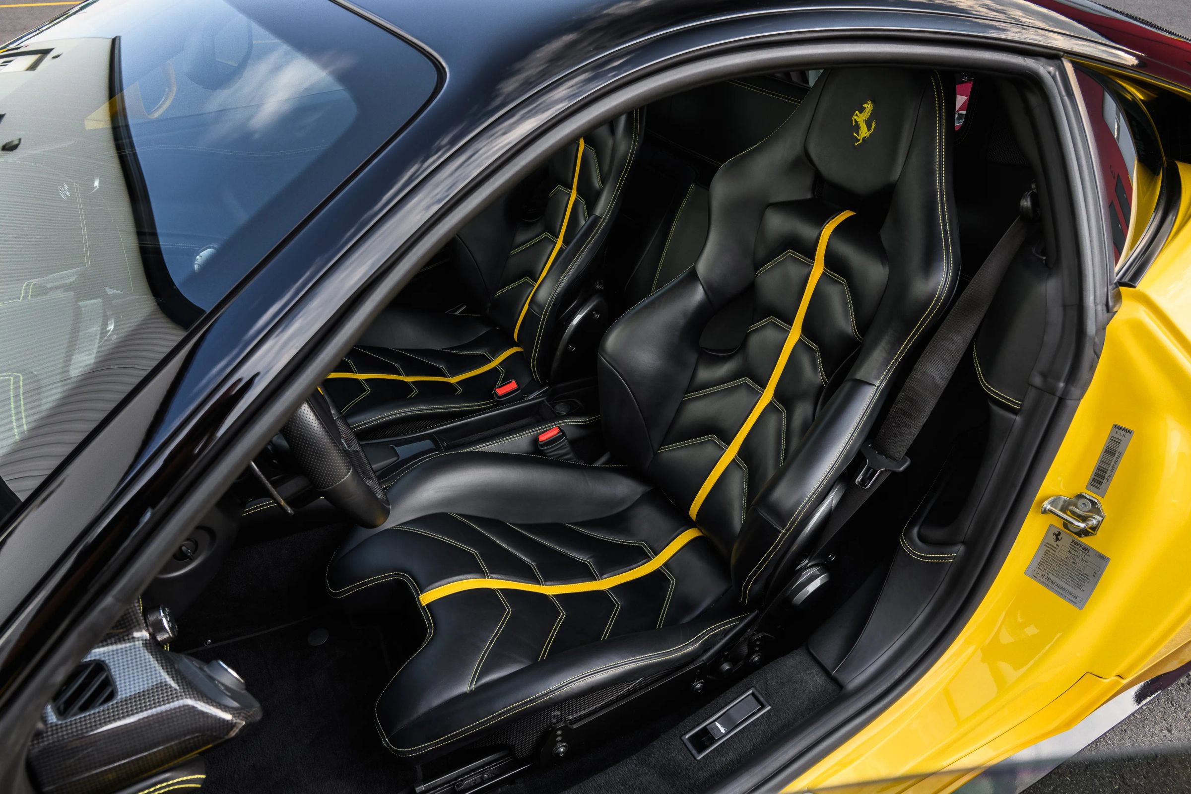 Used 2010 Ferrari 458 Italia Coupe RWD image 25