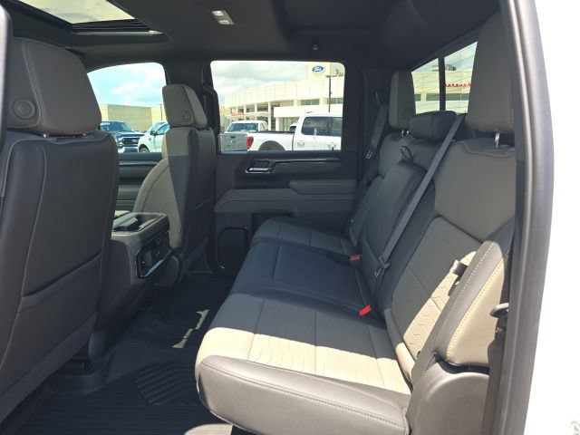 Used 2025 Chevrolet Silverado 2500 ZR2 w/ Technology Package AWD/4WD image 15