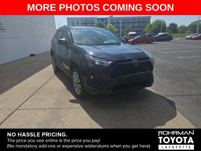 Used 2023 Toyota RAV4 XLE Premium FWD image 4