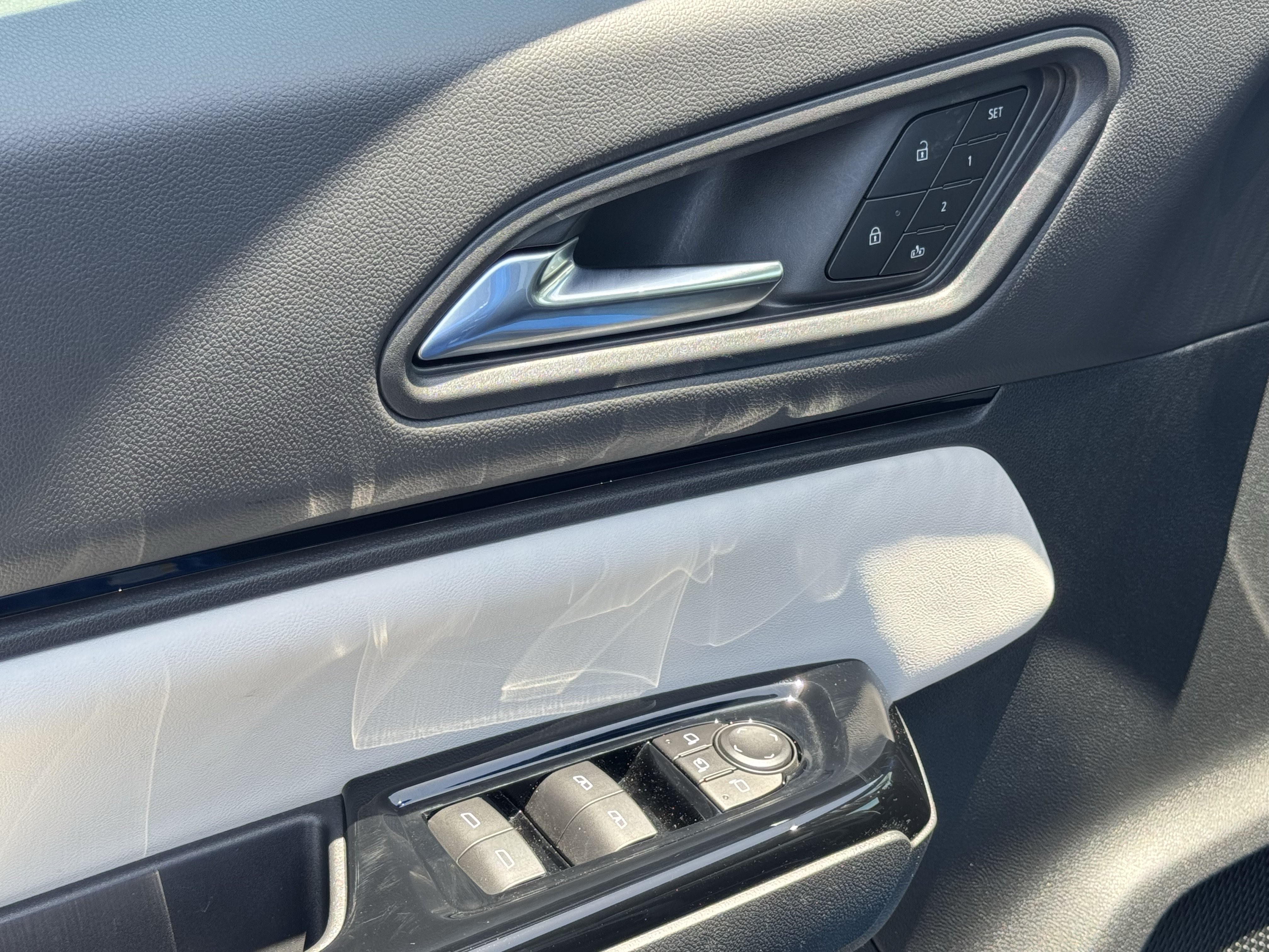 Used 2025 Honda Prologue Elite image 15