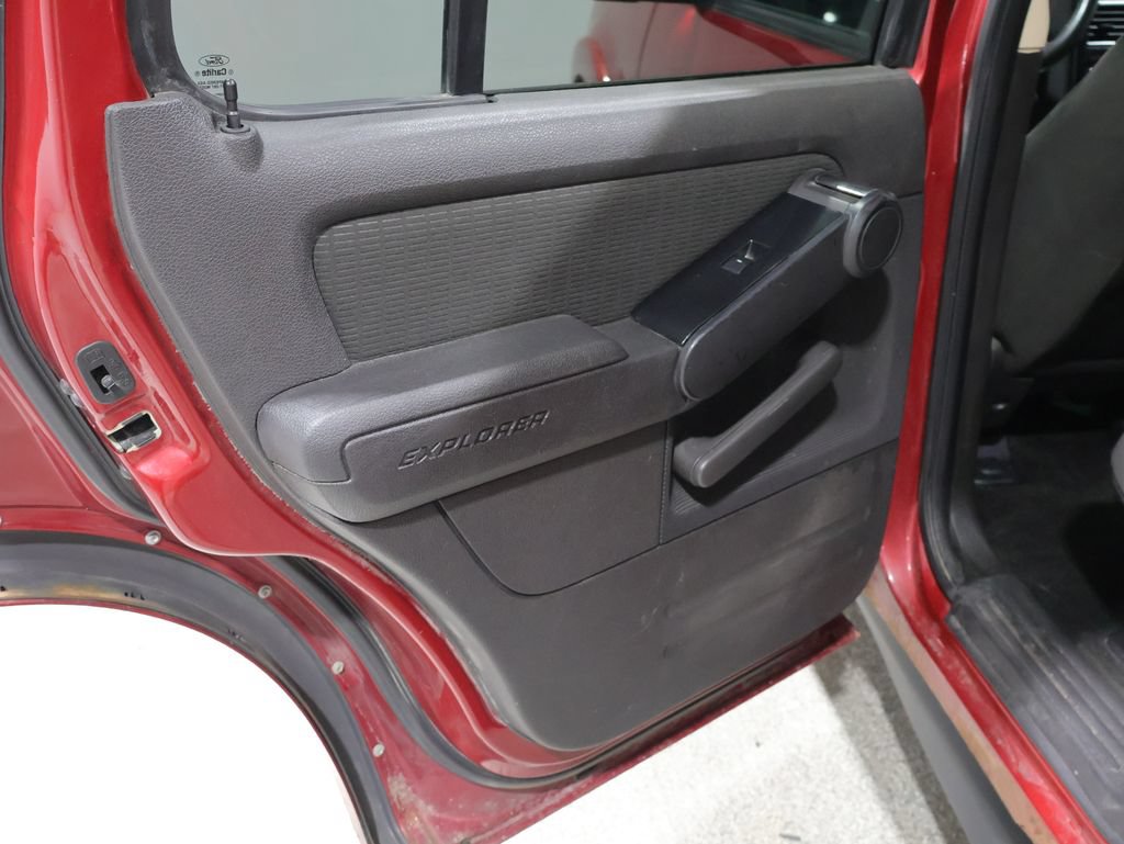 Used 2010 Ford Explorer XLT AWD/4WD image 21