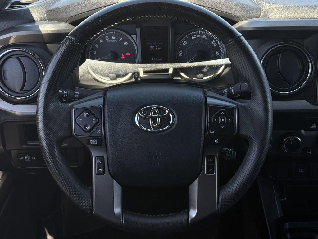 Used 2019 Toyota Tacoma TRD Off-Road image 13