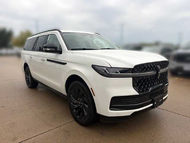 New 2027 Lincoln Navigator L Reserve w/ Jet Appearance Package AWD/4WD image 3