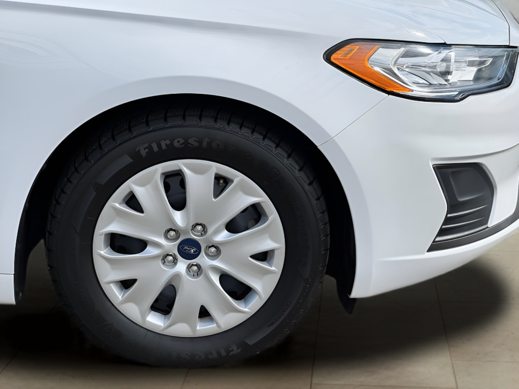 Used 2019 Ford Fusion S FWD image 39