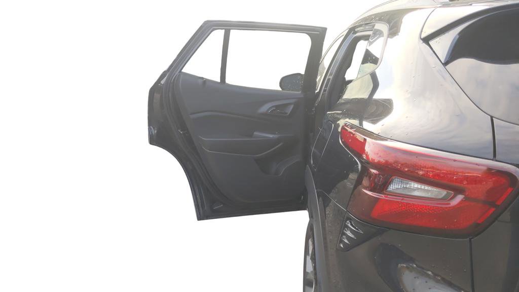 Used 2025 Chevrolet Trax LT w/ LT Convenience Package FWD image 29