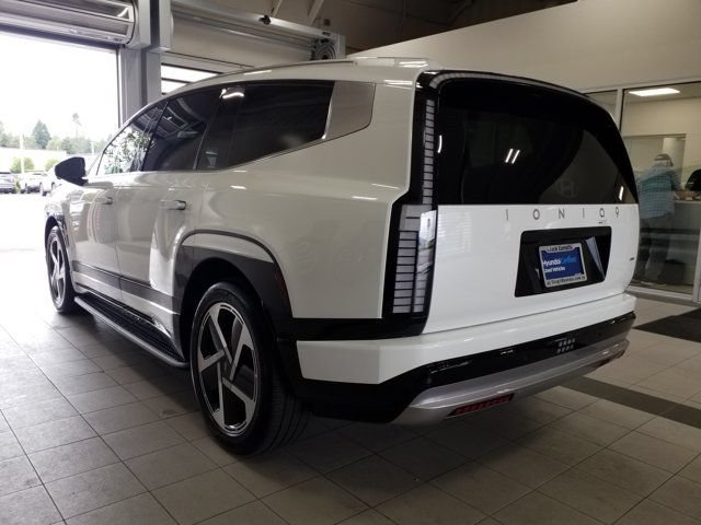 Certified 2026 Hyundai Ioniq 9 Limited AWD/4WD image 18