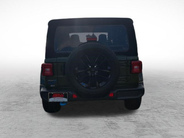 Used 2023 Jeep Wrangler Unlimited Sahara w/ Cold Weather Group AWD/4WD image 6