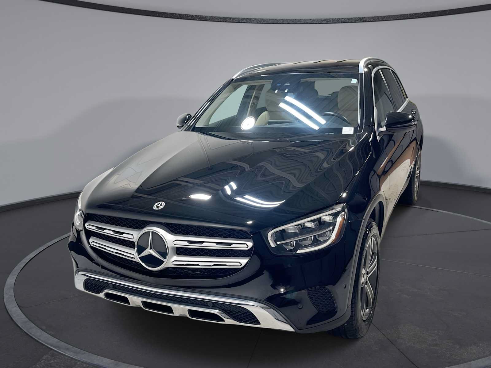 Used 2022 Mercedes-Benz GLC 300 4MATIC image 1