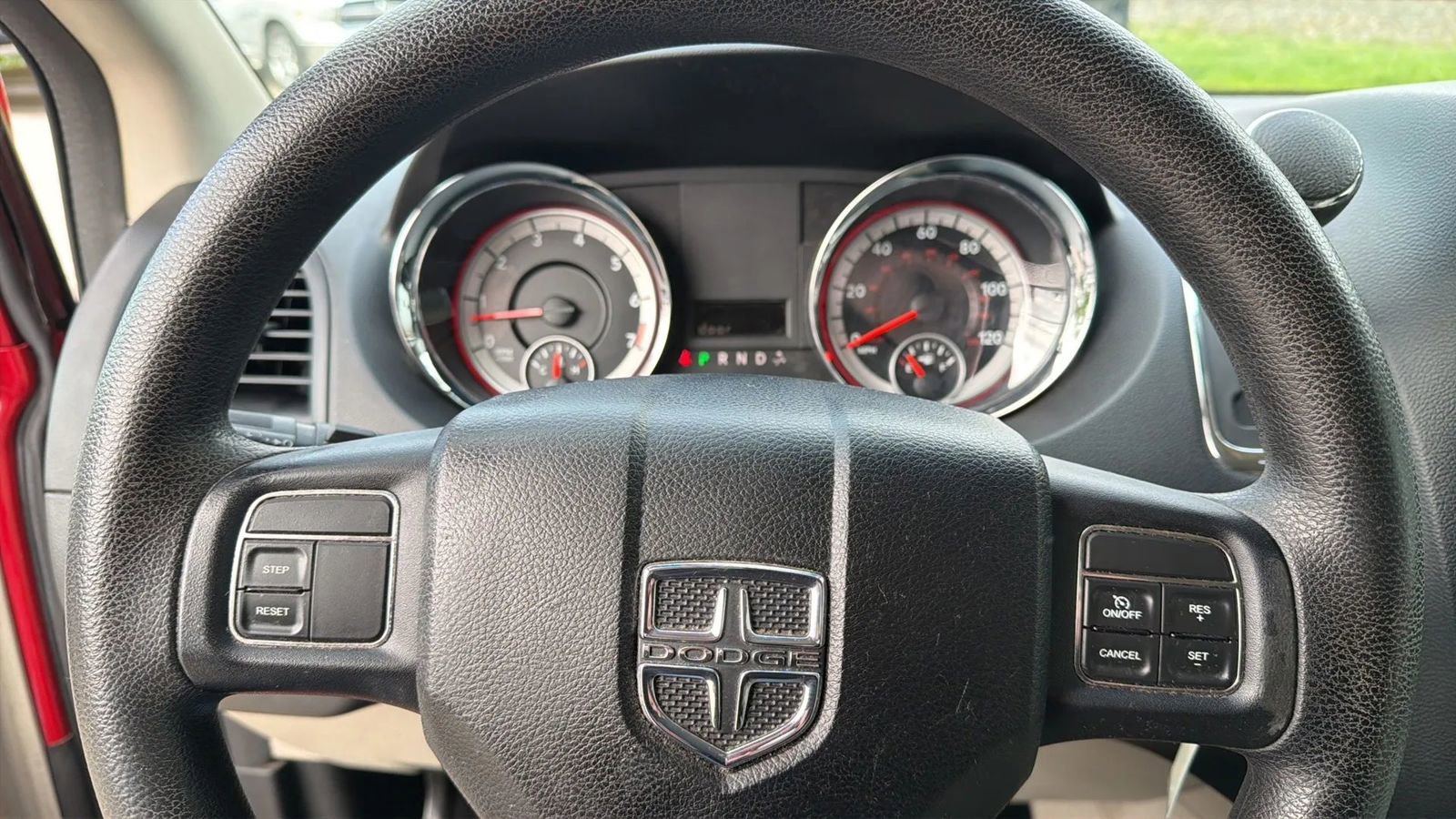 Used 2012 Dodge Grand Caravan SXT FWD image 10