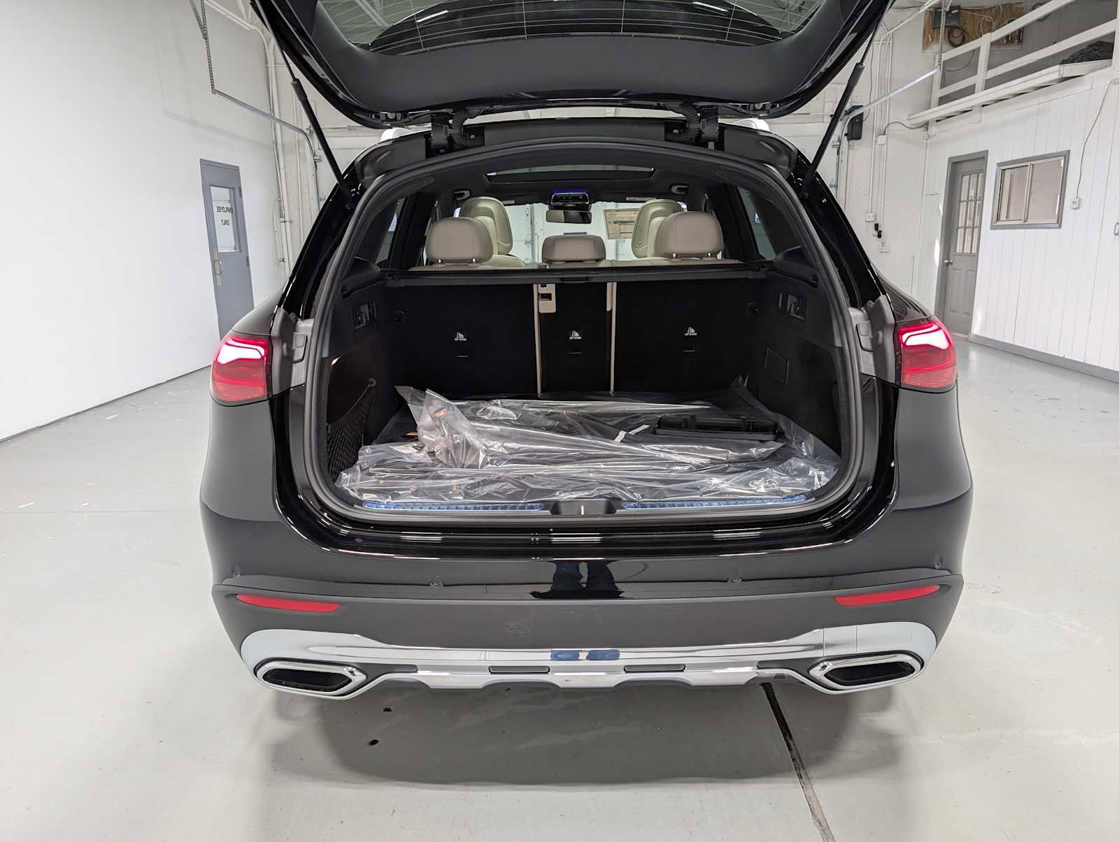 New 2026 Mercedes-Benz GLC 300 4MATIC image 23