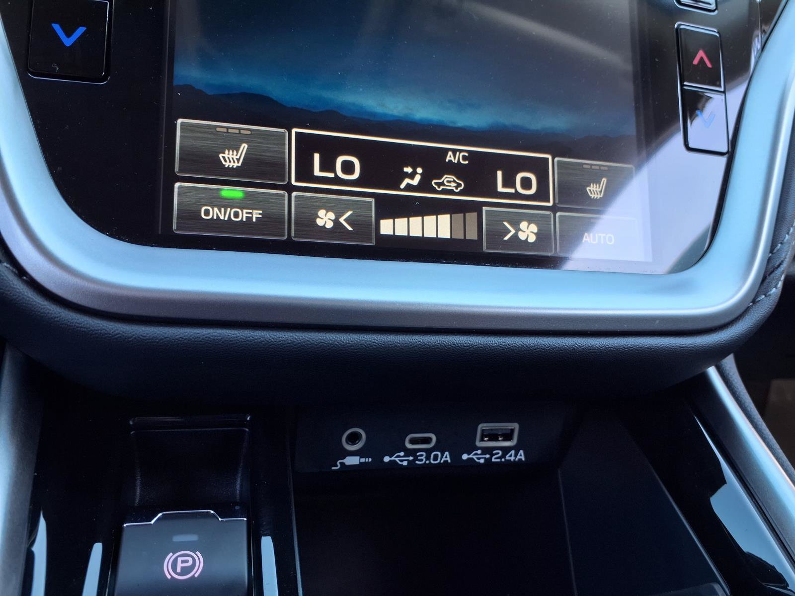 Used 2025 Subaru Outback Limited AWD/4WD image 7