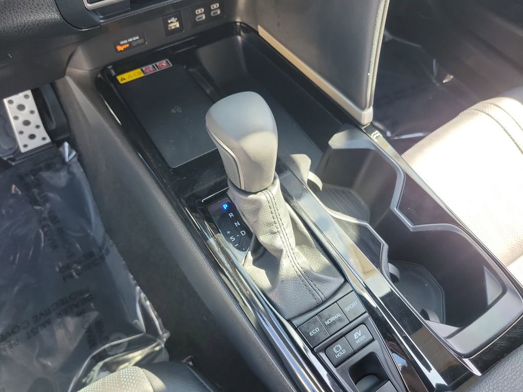 Used 2025 Toyota Camry XSE image 29