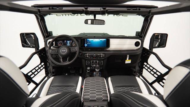 Used 2025 Jeep Gladiator Sport video 2