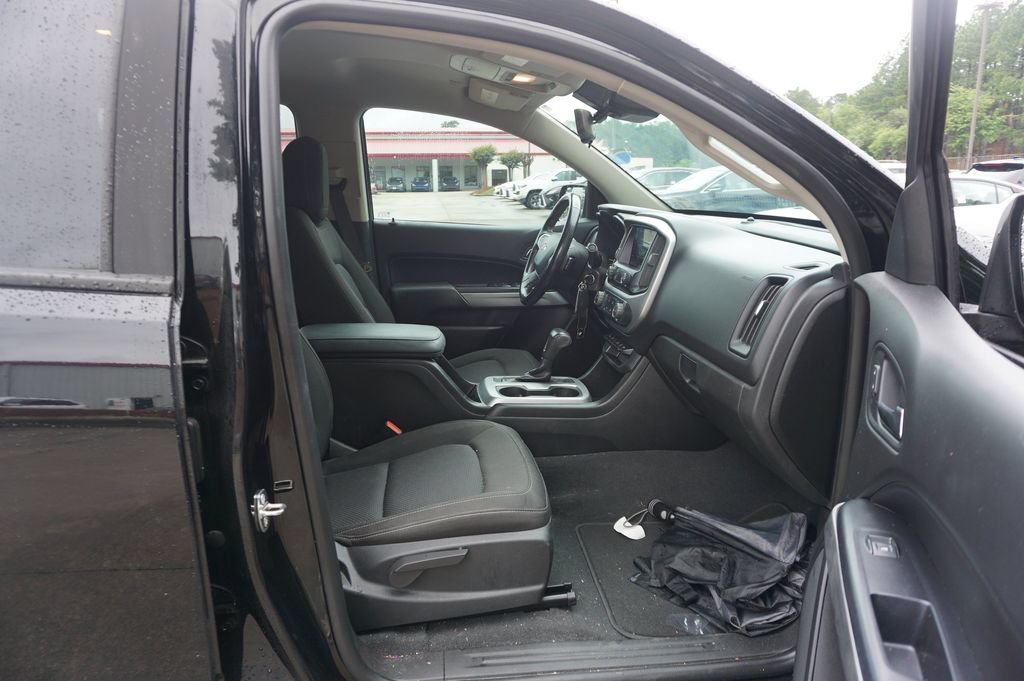 Used 2020 Chevrolet Colorado LT w/ Colorado RST Special Edition RWD image 16