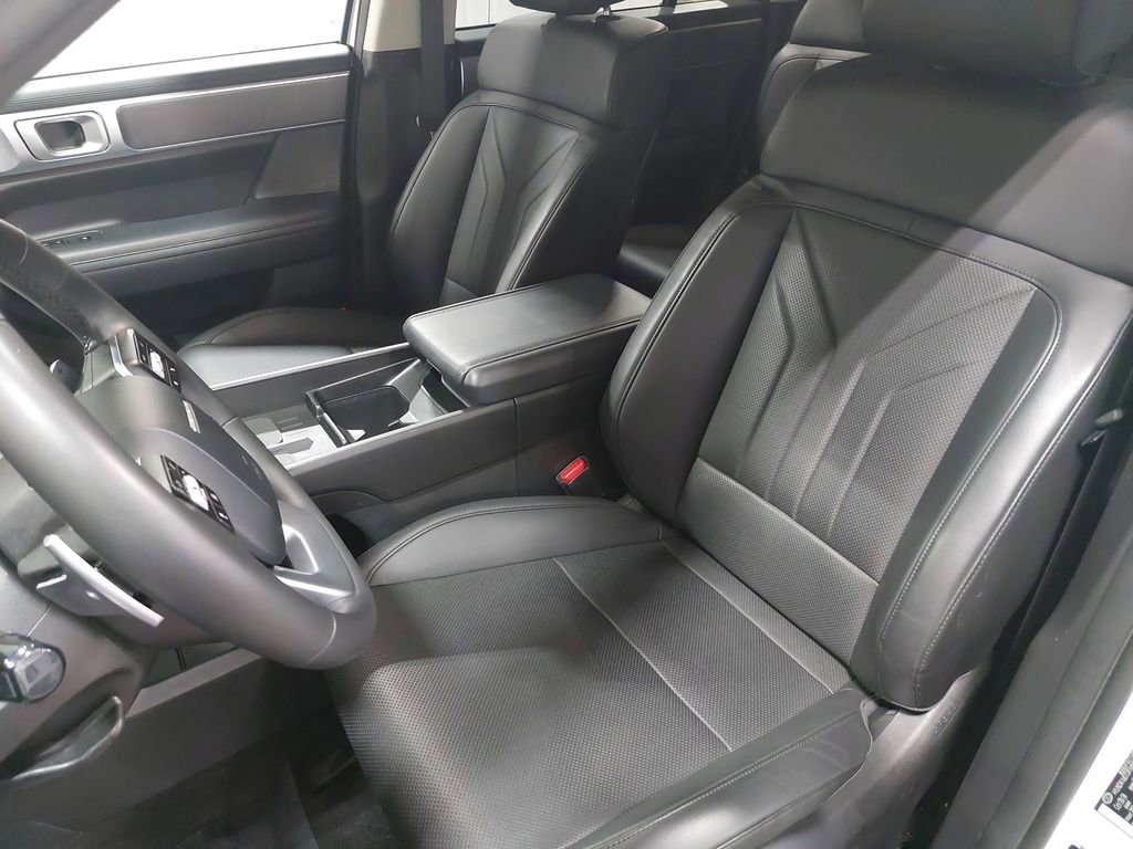 Certified 2025 Hyundai Santa Fe SEL image 17