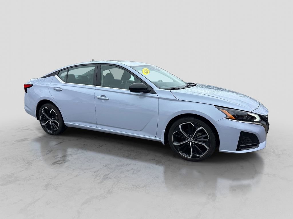 Certified 2023 Nissan Altima 2.5 SR w/ SR Premium Package image 6
