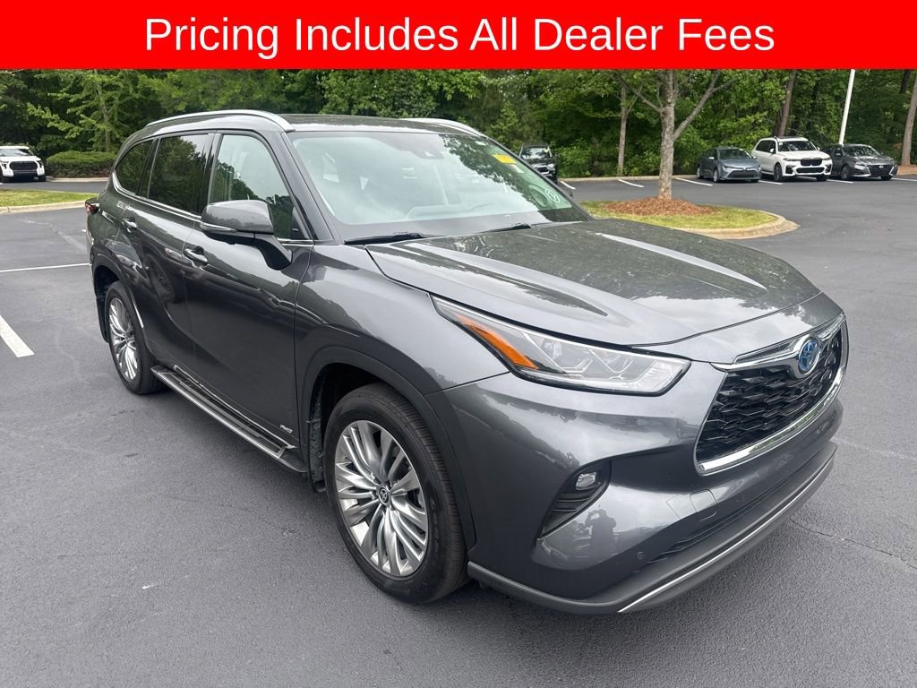 Used 2024 Toyota Highlander Platinum AWD/4WD image 1