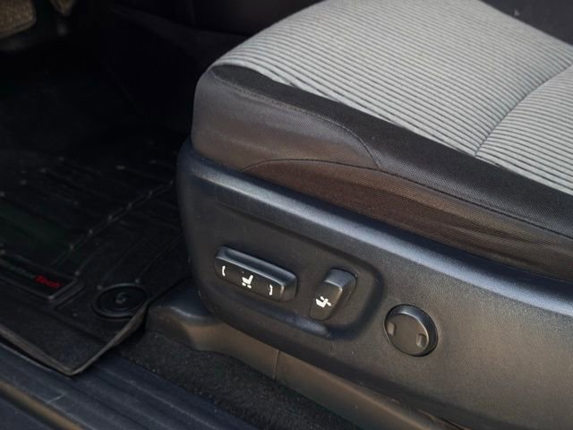 Used 2020 Toyota 4Runner SR5 image 31