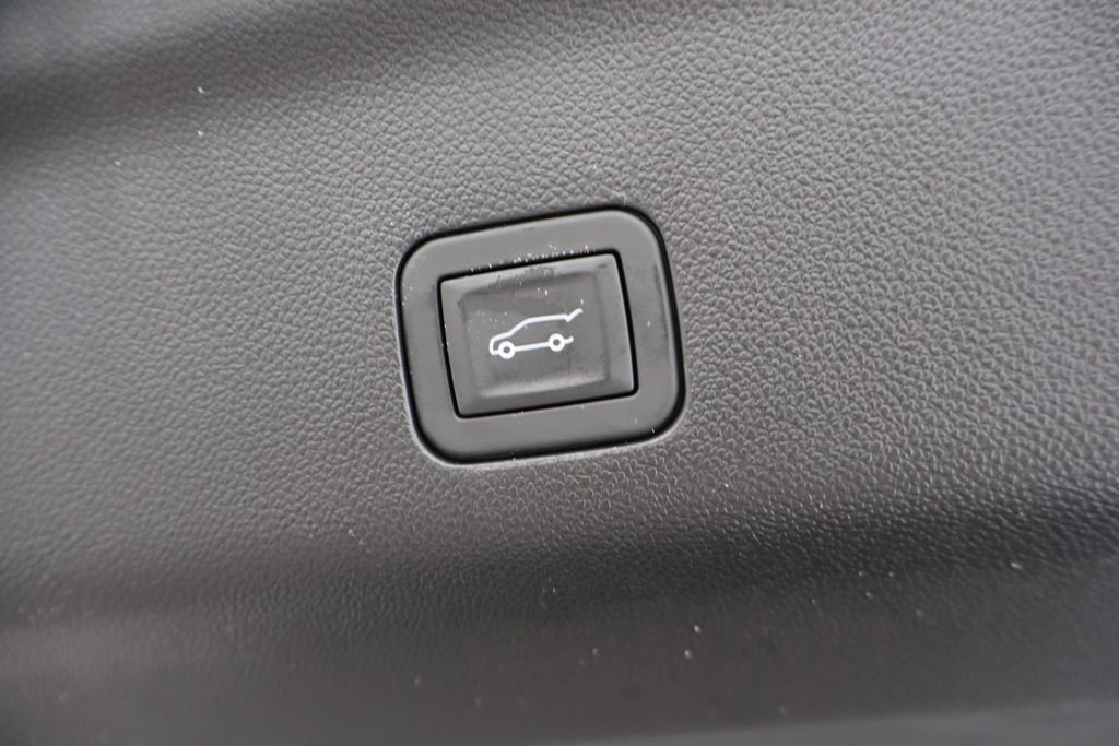 New 2026 Chevrolet Suburban High Country image 42